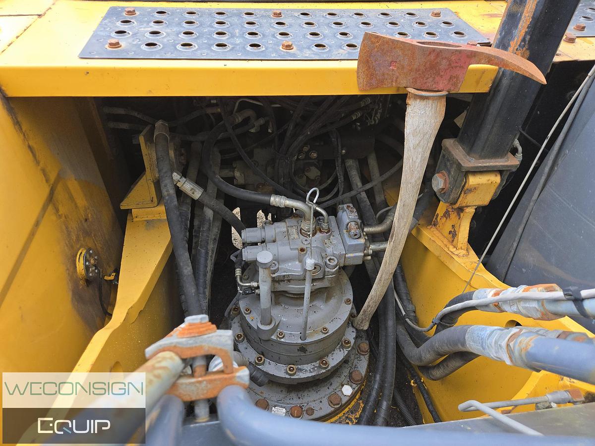 Used 2007 John Deere 240D Excavator