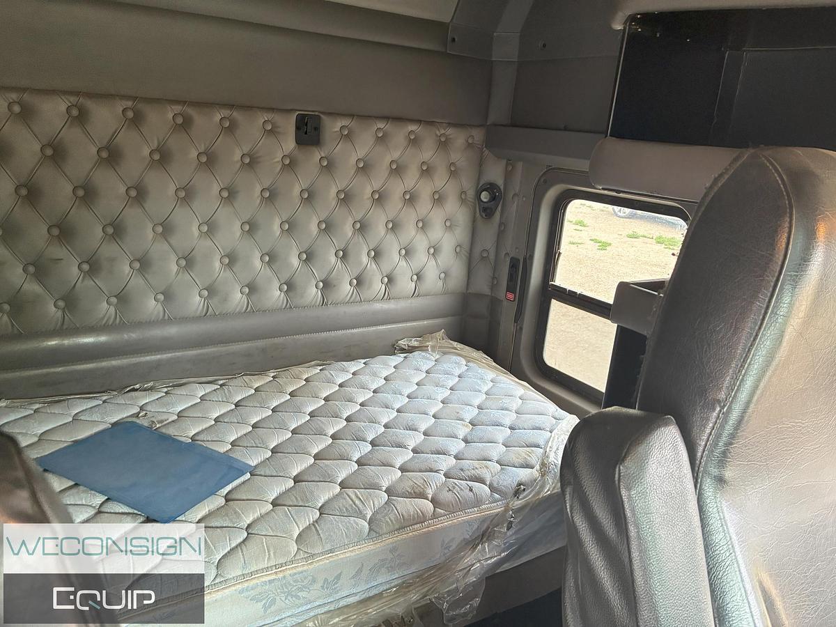 Used 2010 Kenworth SMV01