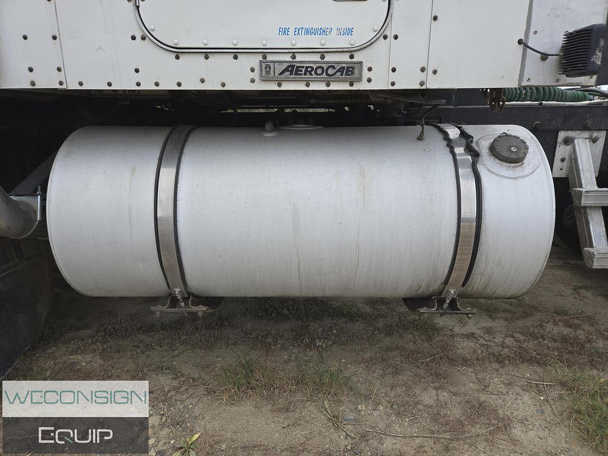 Used 2006 Kenworth W900B Sleeper Truck Tractor