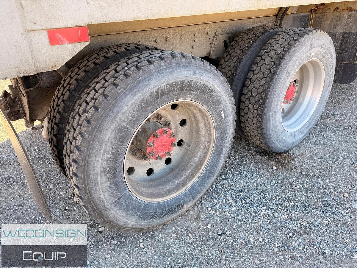 Used 1997 Freightliner USF-1E TA Dump Truck