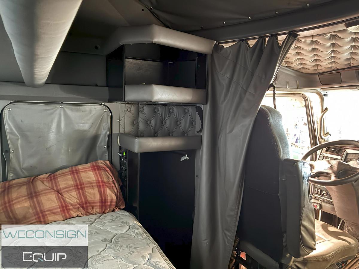 Used 2018 Kenworth T800