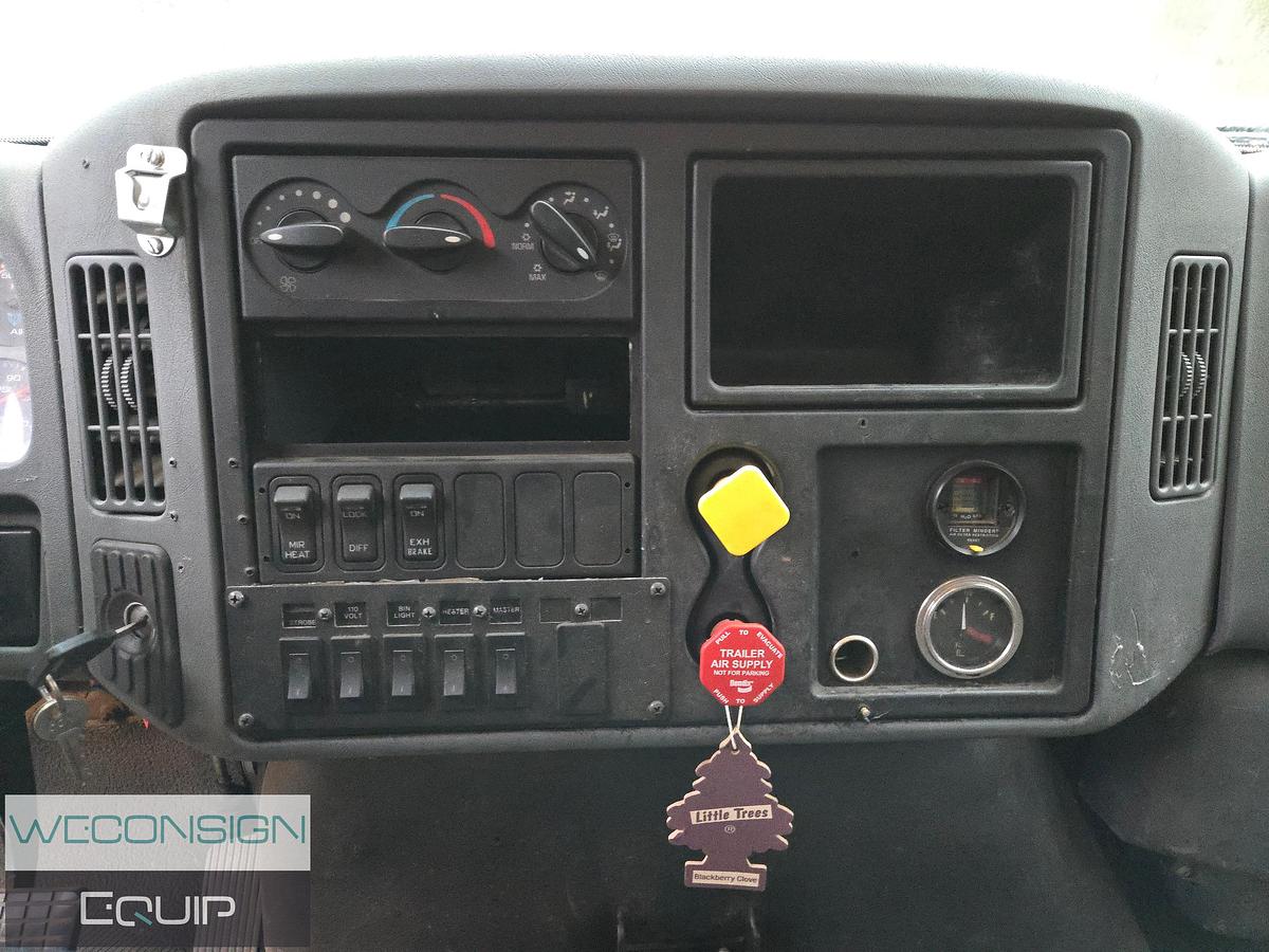 Used 2002 International 4300SBA Service/ Mechanics Truck