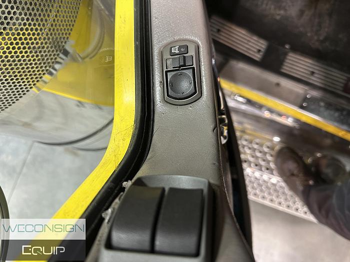 Used 2019 Kenworth W900L Sleeper Tandem Yellow