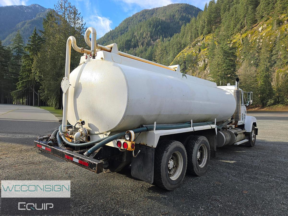 Used 1996 Mack CH613 Water Truck
