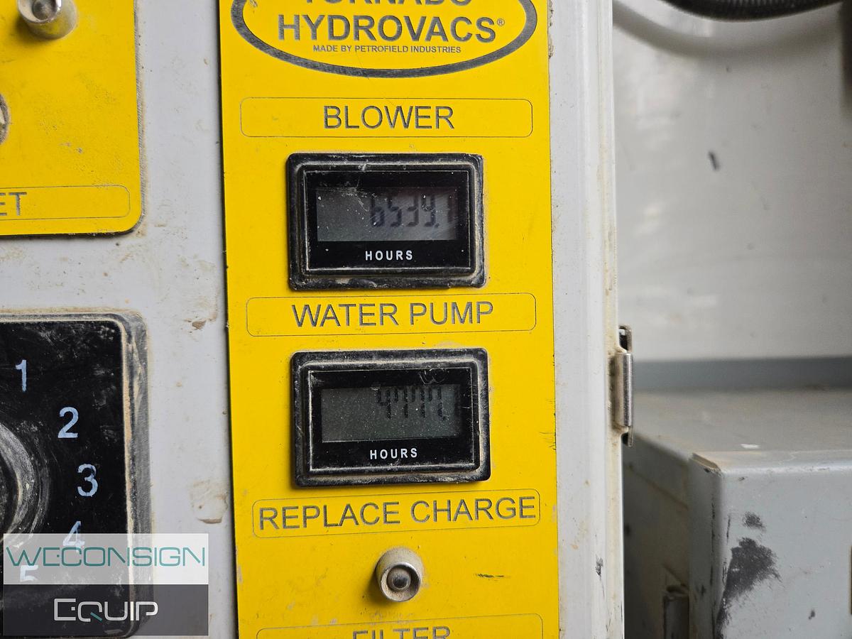 Used 2015 Peterbilt Tri-Axle Hydrovac