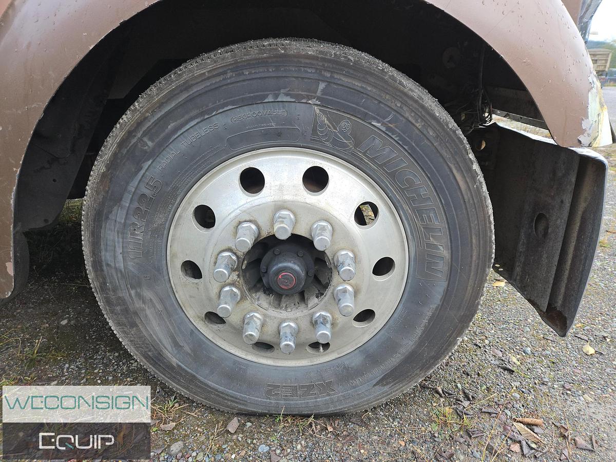 Used 2009 Kenworth W900L TA Sleeper Truck Tractor