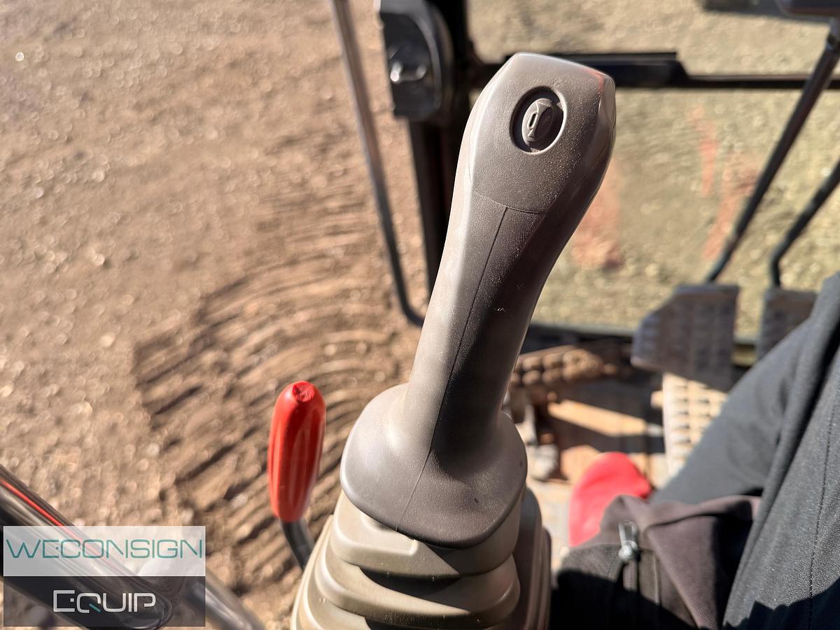Used 2015 Hitachi 225US Excavator