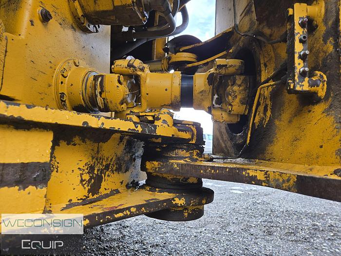 Used 2002 John Deere 250C