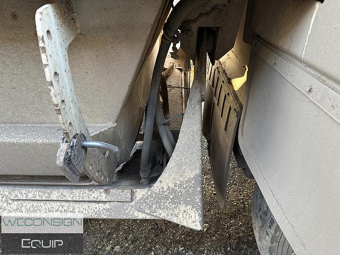 Used 2014 Midland MG38TC3000 Tridem Belly Dump