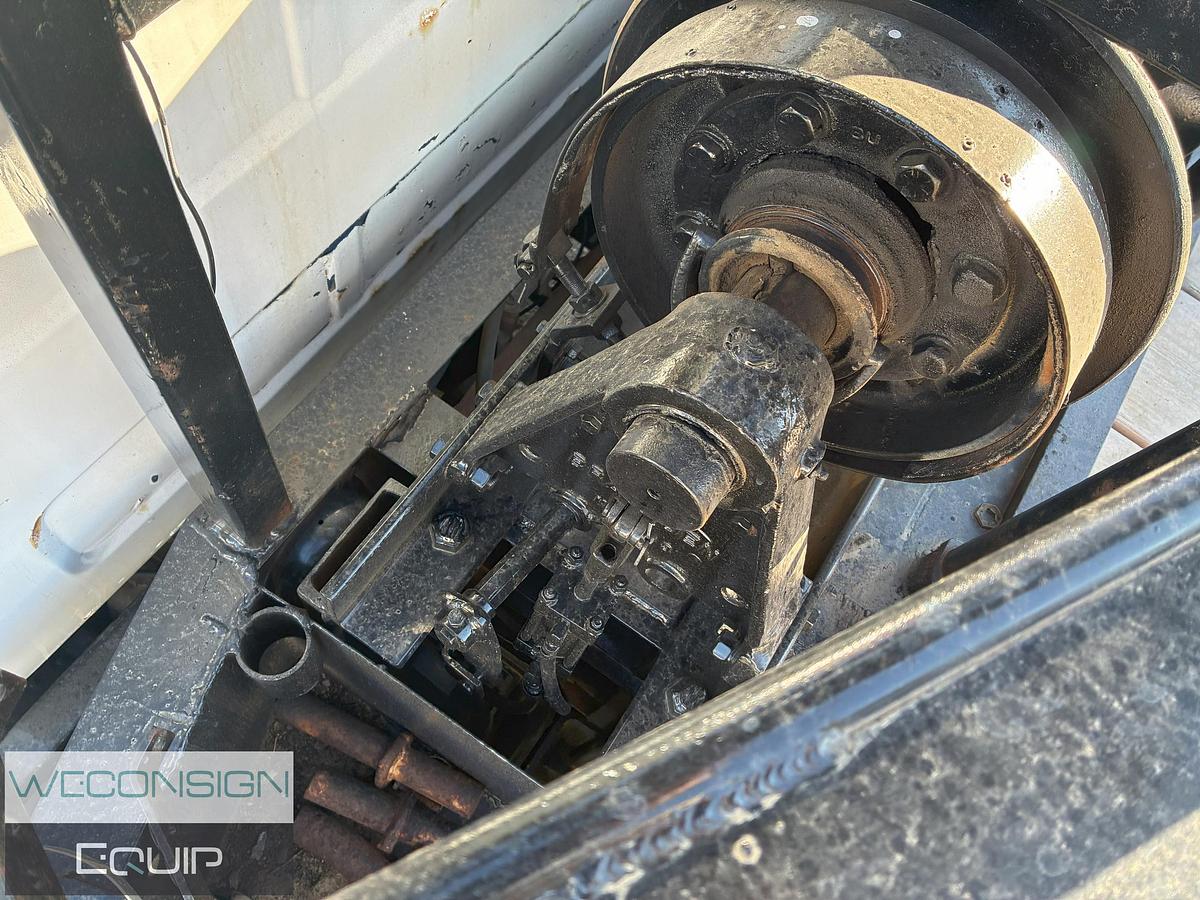 Used 1986 Mack Single Bed Truck