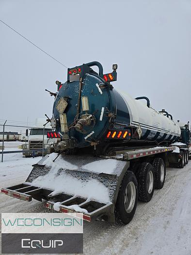 Used 2015 Western Star Tri-Drive Custom Vac Semi Vac
