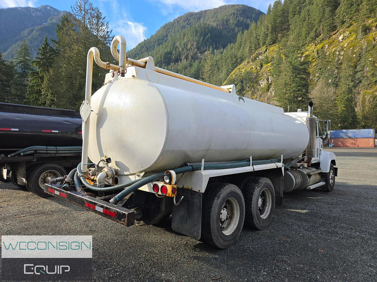 Used 1996 Mack CH613 TA Water Truck