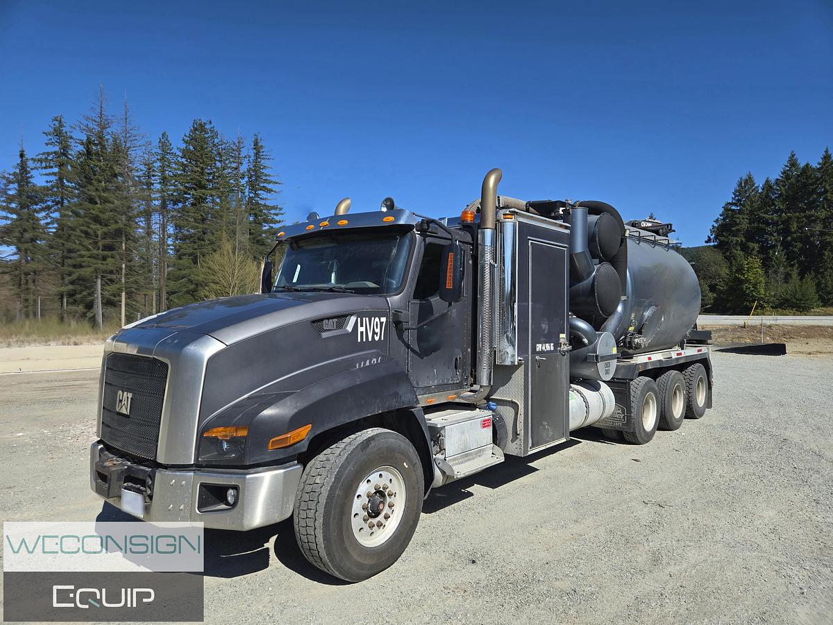 Used 2015 CAT CT660L Vacuum Excavator Truck