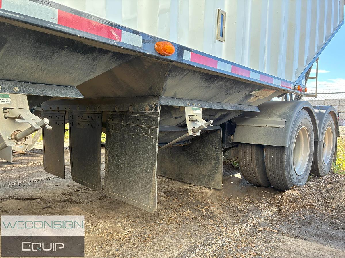 Used 2024 Lode King Super B Grain Trailer