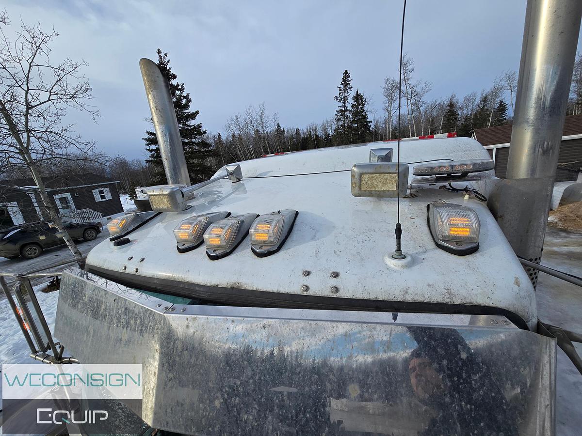 Used 2013 Kenworth T800 Winch Truck