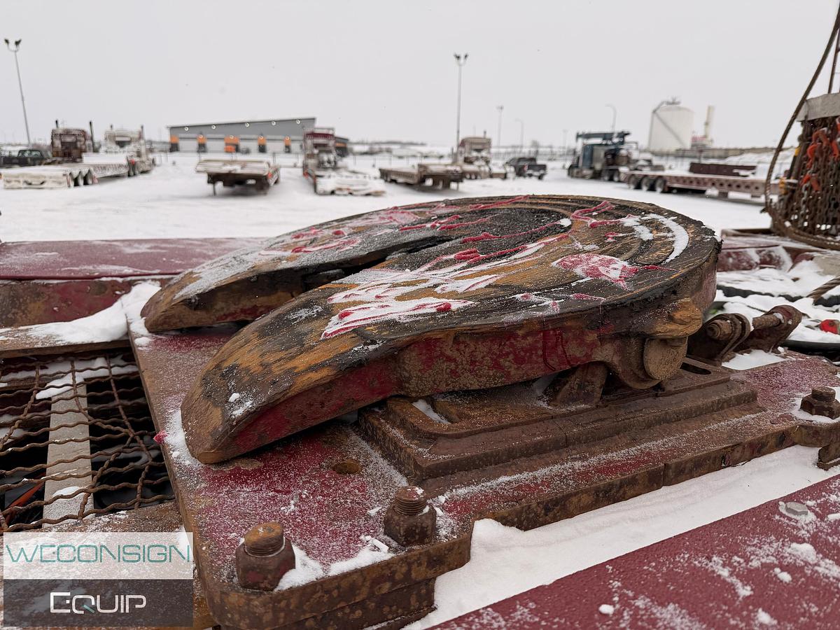 Used 2015 Kenworth T800 Tri Drive Winch Truck