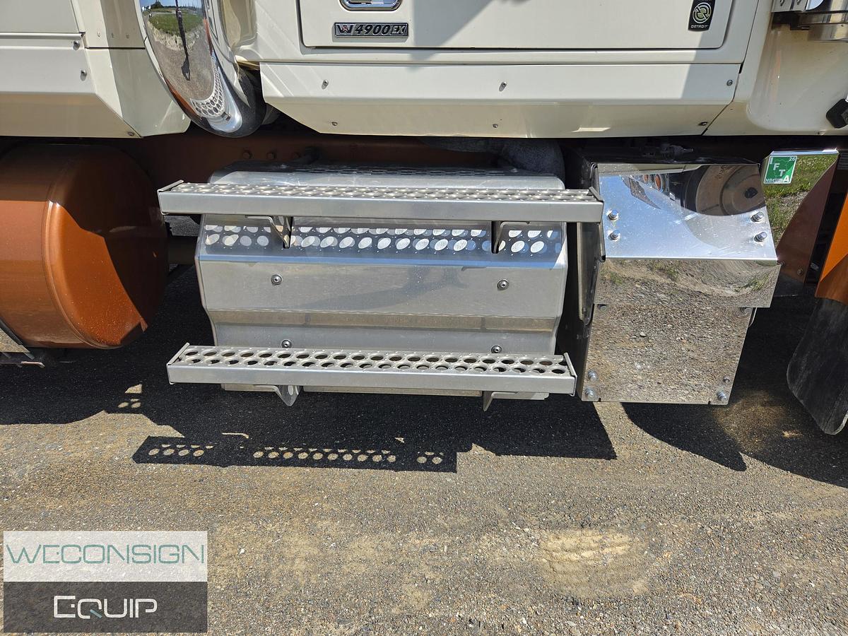 Used 2023 Western Star 4900EX Sleeper Truck Tractor