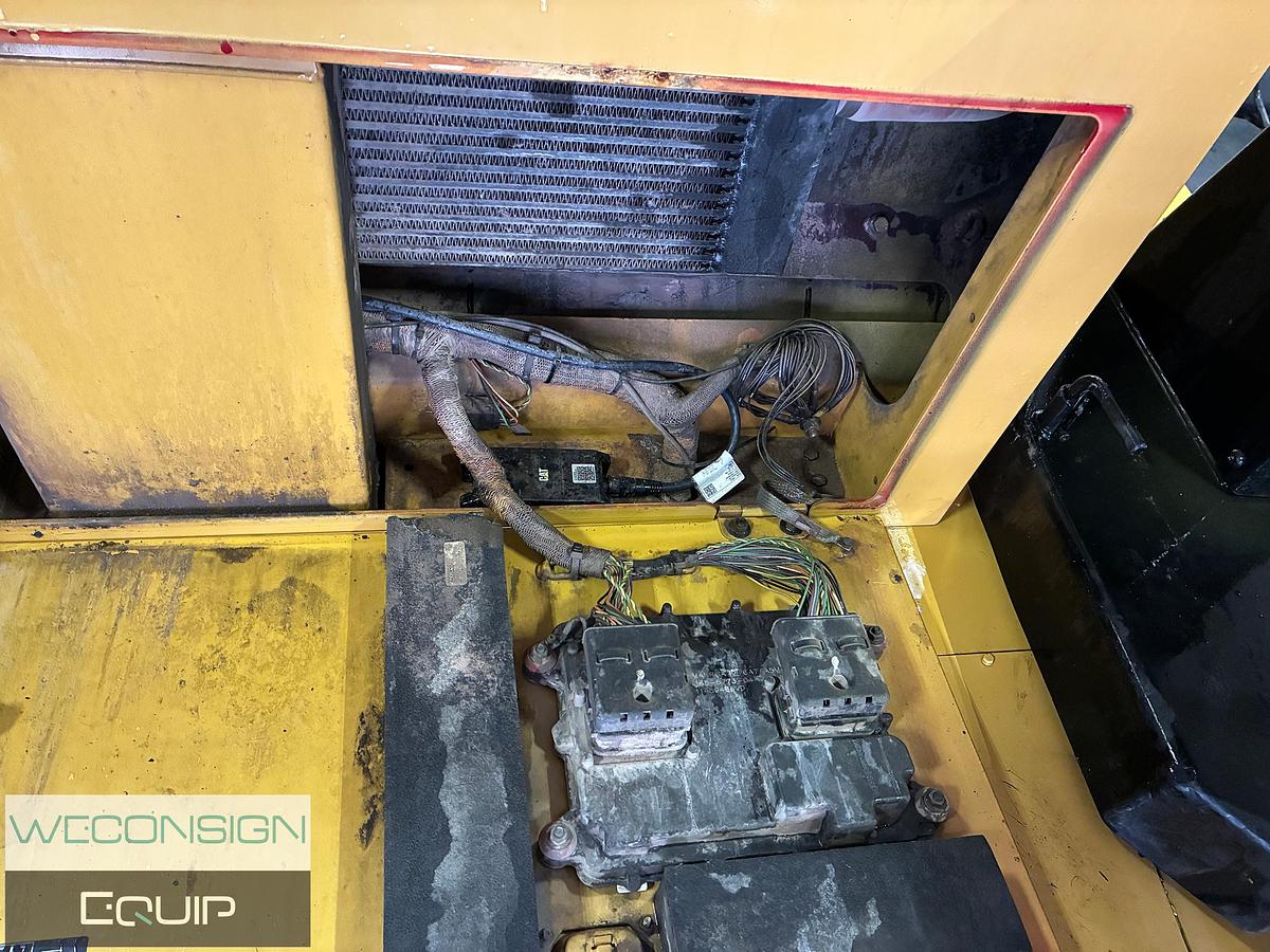 Used 2015 CAT AP 1055F Paver