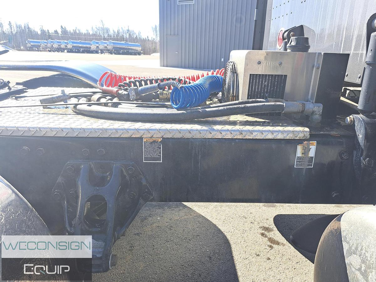 Used 2022 Peterbilt 389 Sleeper Truck Tractor