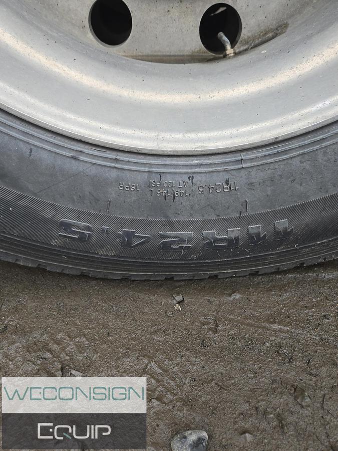 Used 2008 Kenworth T800 Tri Drive Stone Slinger