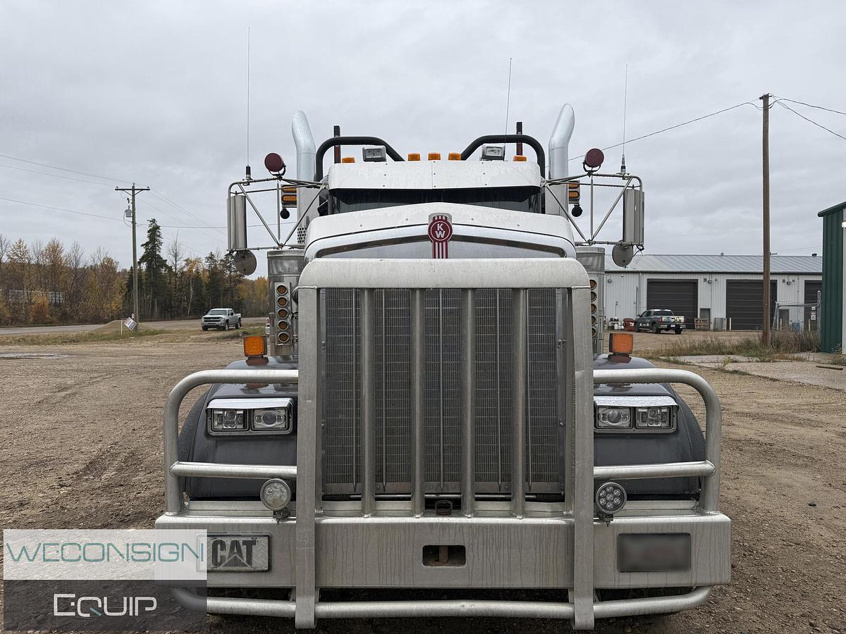 Used 2020 Kenworth W900B Logging Truck