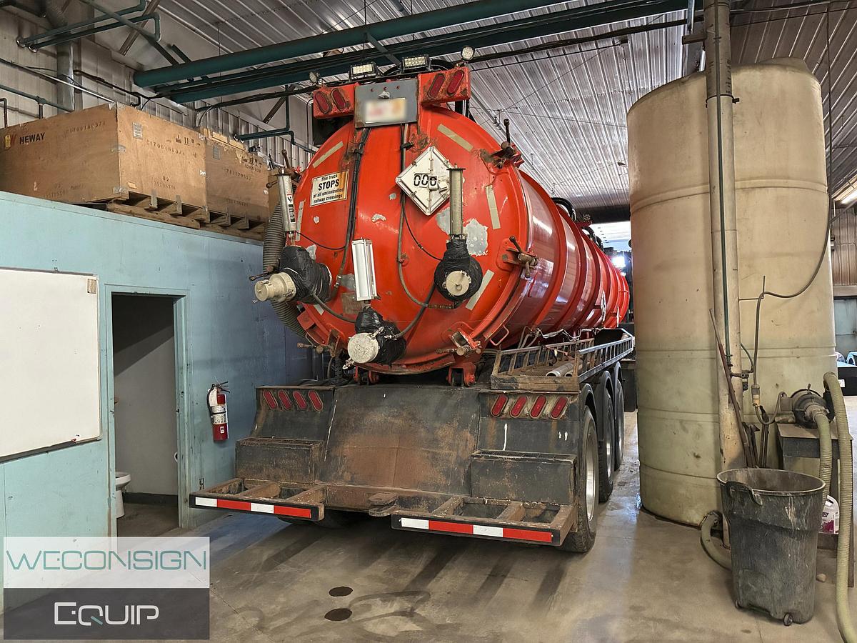 Used 2012 Kenworth T800 Tandem Tri Semi Vac Truck & Trailer