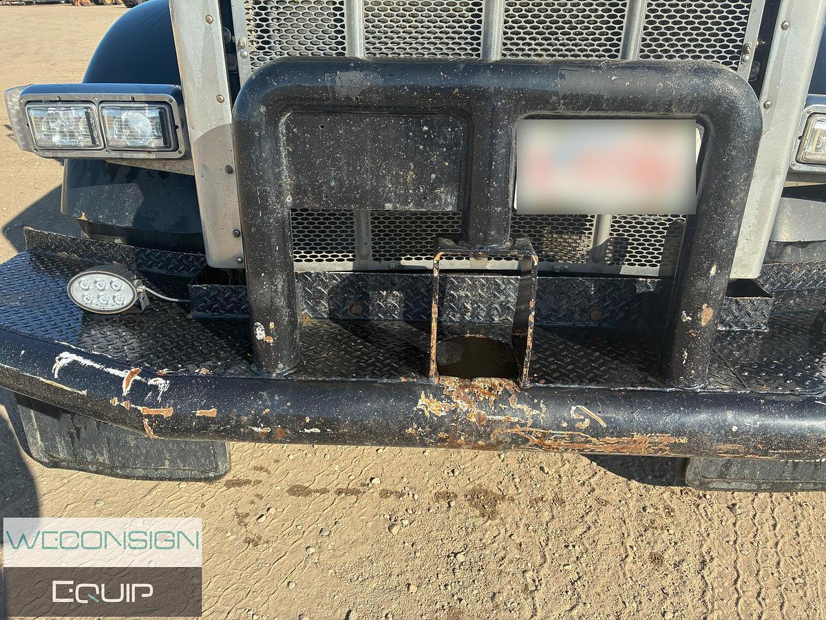 Used 2016 Peterbilt 367 Winch Truck