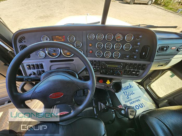 Used 2013 Peterbilt 367 Semi-Vacuum