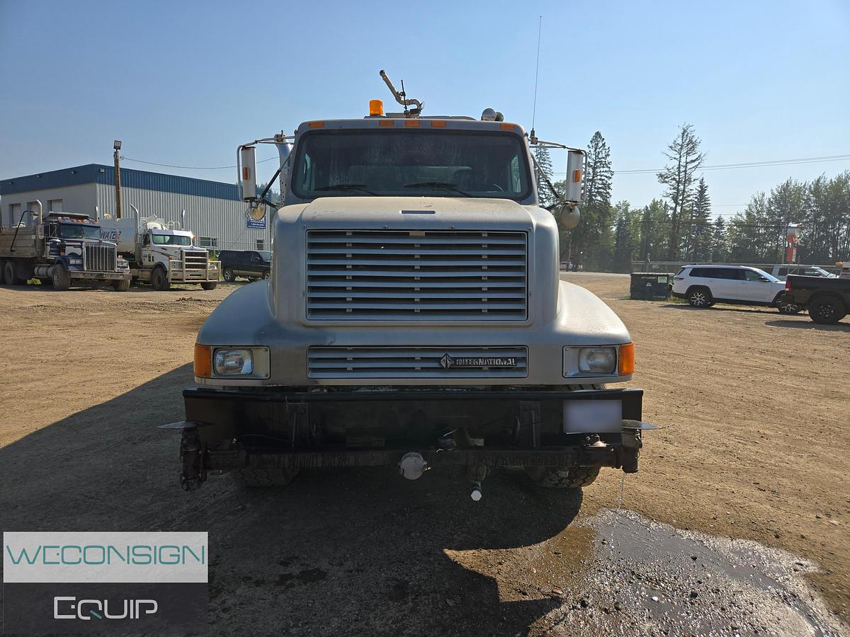 Used 1997 International 4,000 Gallon Water Truck