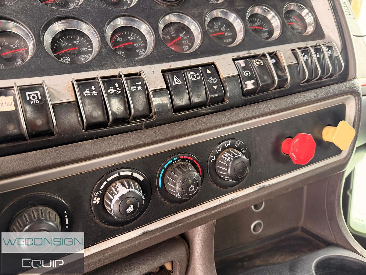 Used 2011 Kenworth T800 Tri Drive Texas Bed Truck