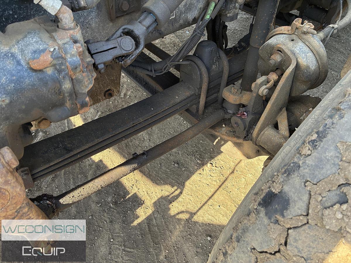 Used 2005 Kenworth T800B Sleeper Winch Truck