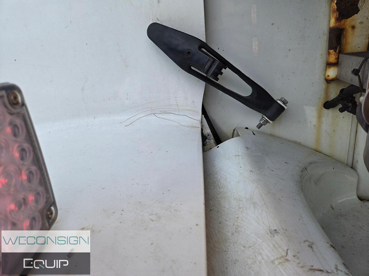 Used 2013 Kenworth T800 Winch Truck