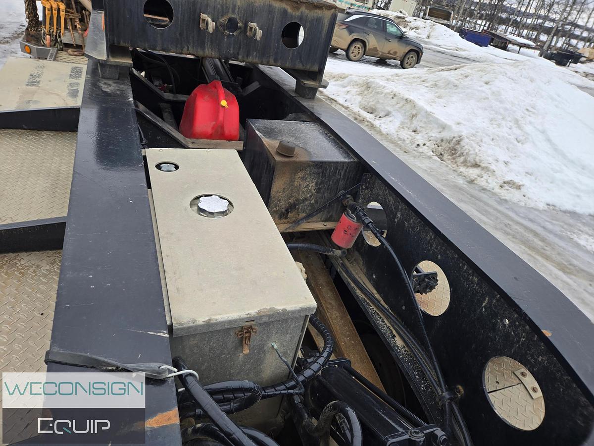 Used 2014 Pacesetter 55T 9 Axle Lowbed/Lowboy Trailer Combination