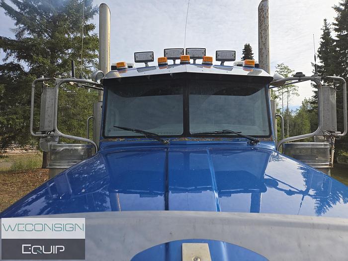 Used 2007 Peterbilt 378 Tri Drive Winch Truck