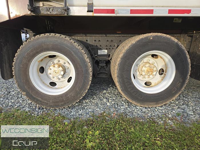 Used 2016 International 7400SBA Sander/ Dump Truck