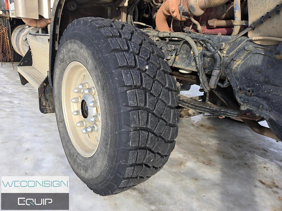 Used 2013 Kenworth T800 Winch Truck