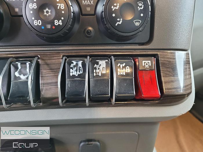 Used 2018 Kenworth T880 Dump/Gravel