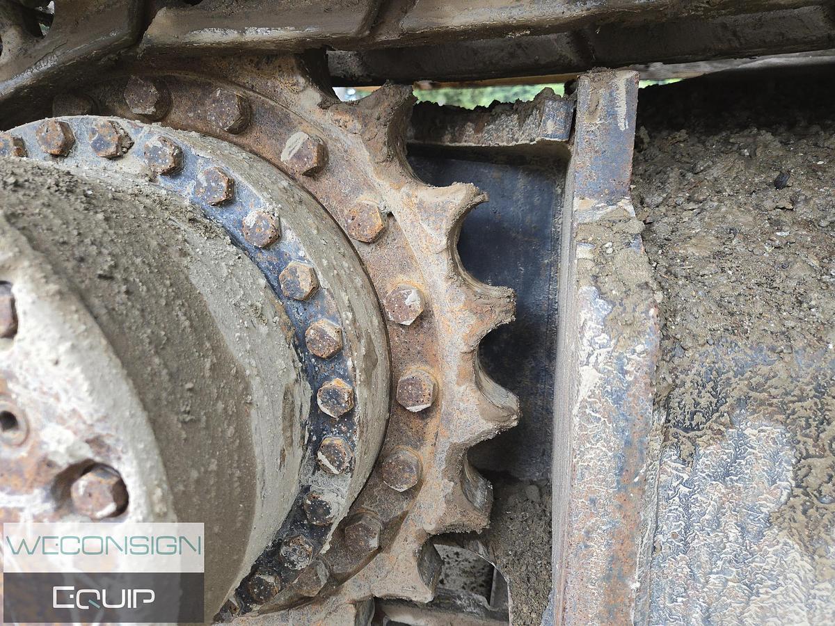 Used 2007 John Deere 240D Excavator