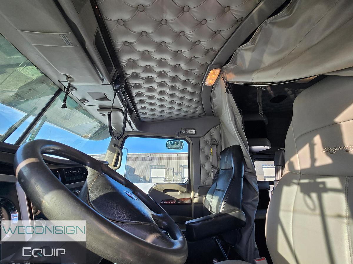 Used 2019 Kenworth T800 Winch Truck