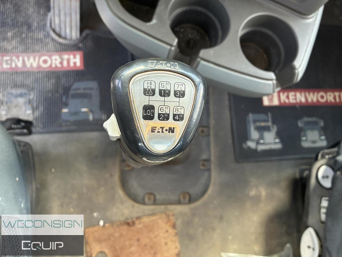 Used 2015 Kenworth T880 Crane Truck