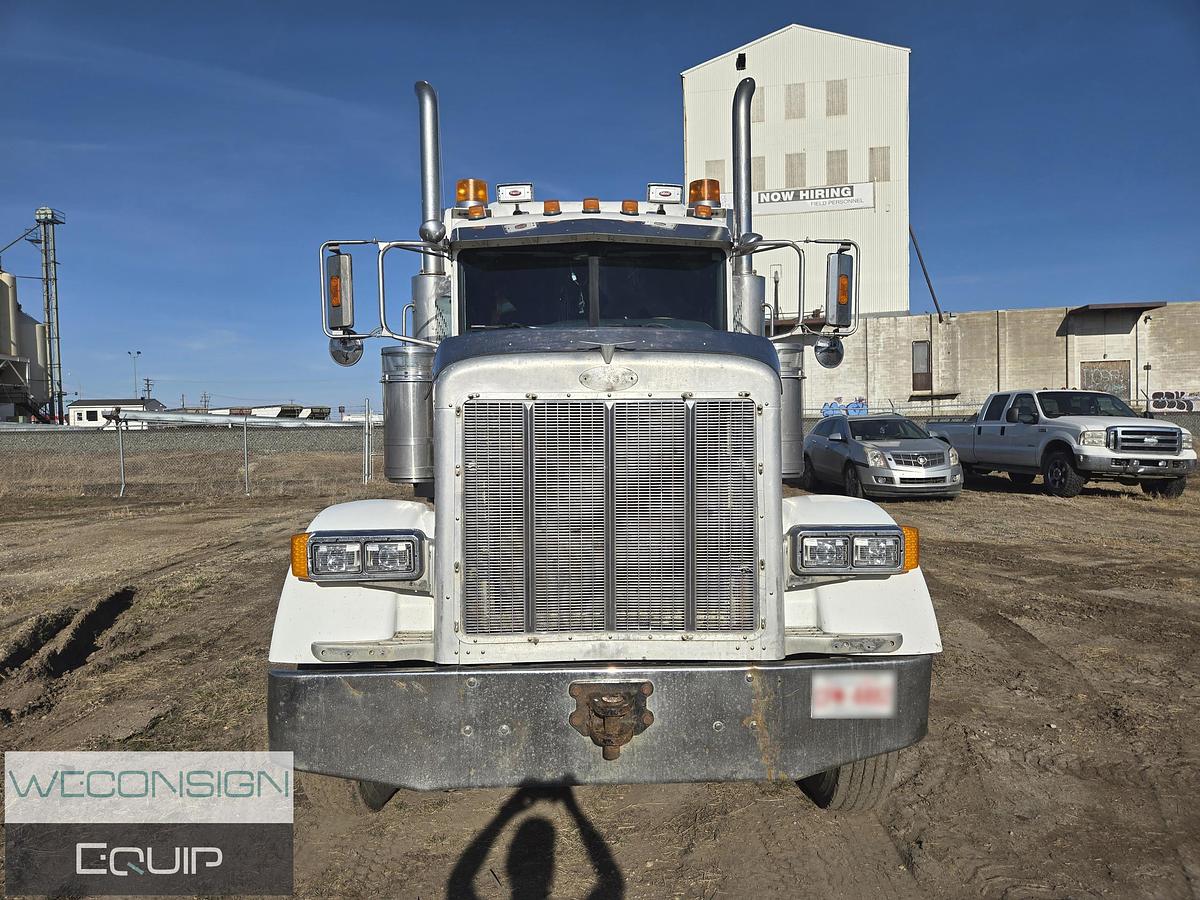 Used 2005 Peterbilt Sleeper Wet Kit Truck