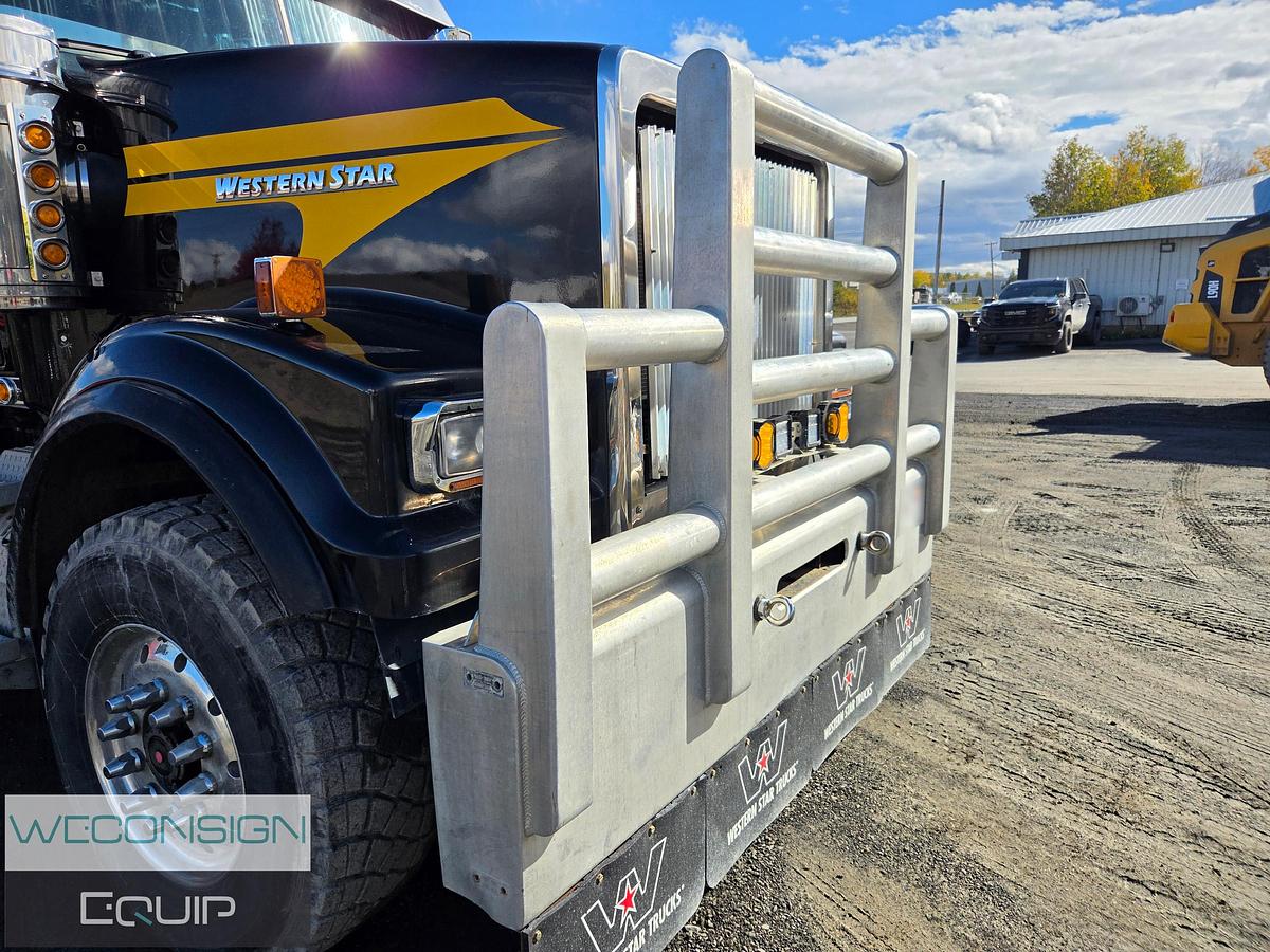 Used 2022 Western Star 4900SF Heavy Haul Truck Tractor
