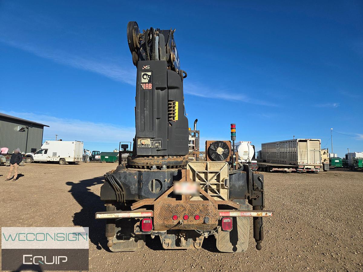 Used 2009 Freightliner FLD120SD Picker Truck