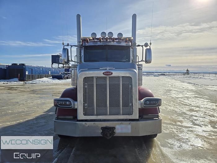 Used 2013 Peterbilt 367 Sleeper Winch Truck