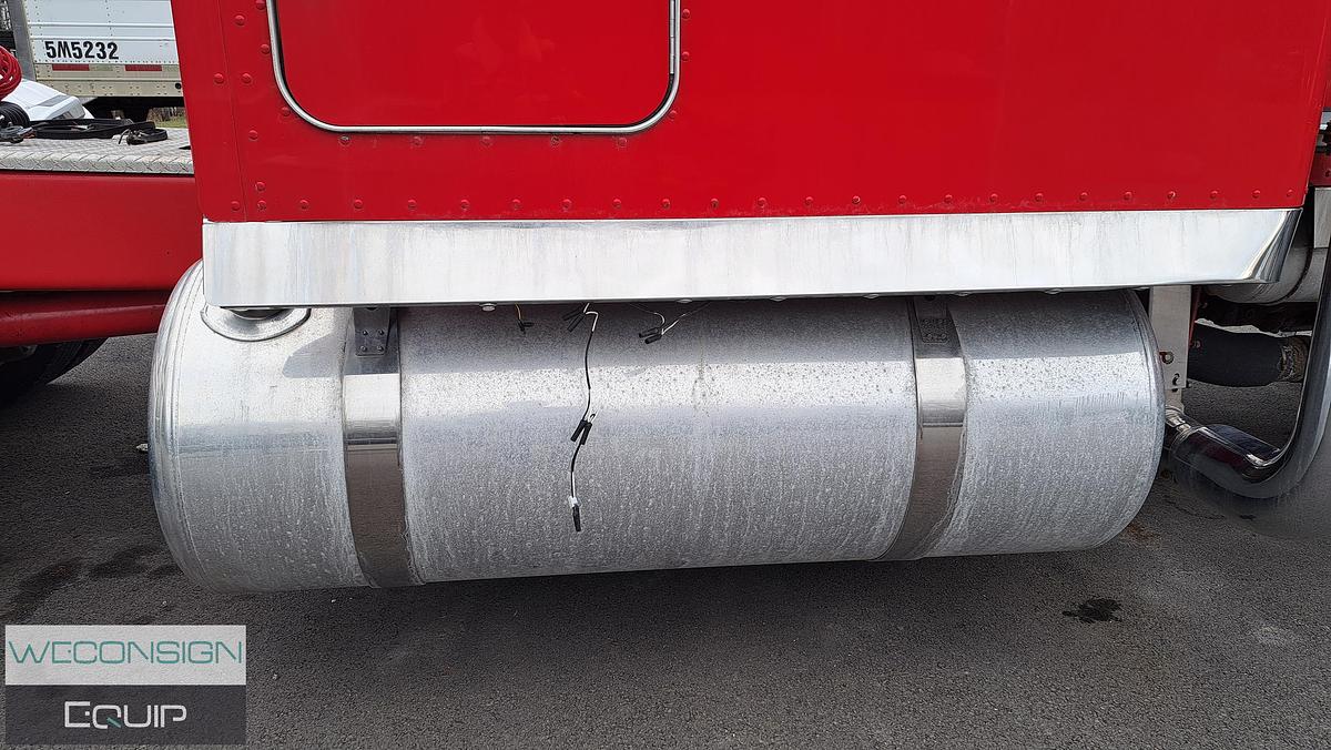 Used 2023 Peterbilt  389 Salvage