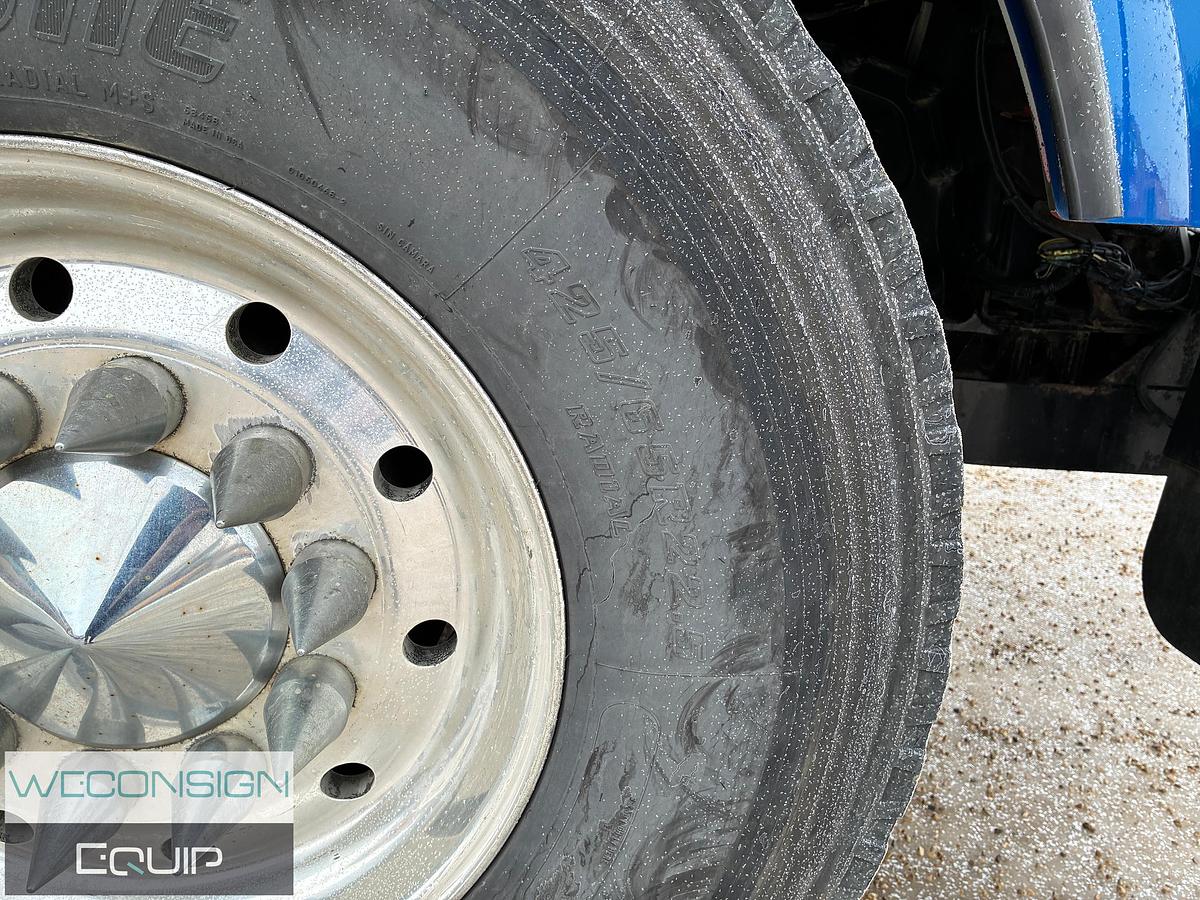 Used 2010 Kenworth T800 Tri Drive Winch Truck