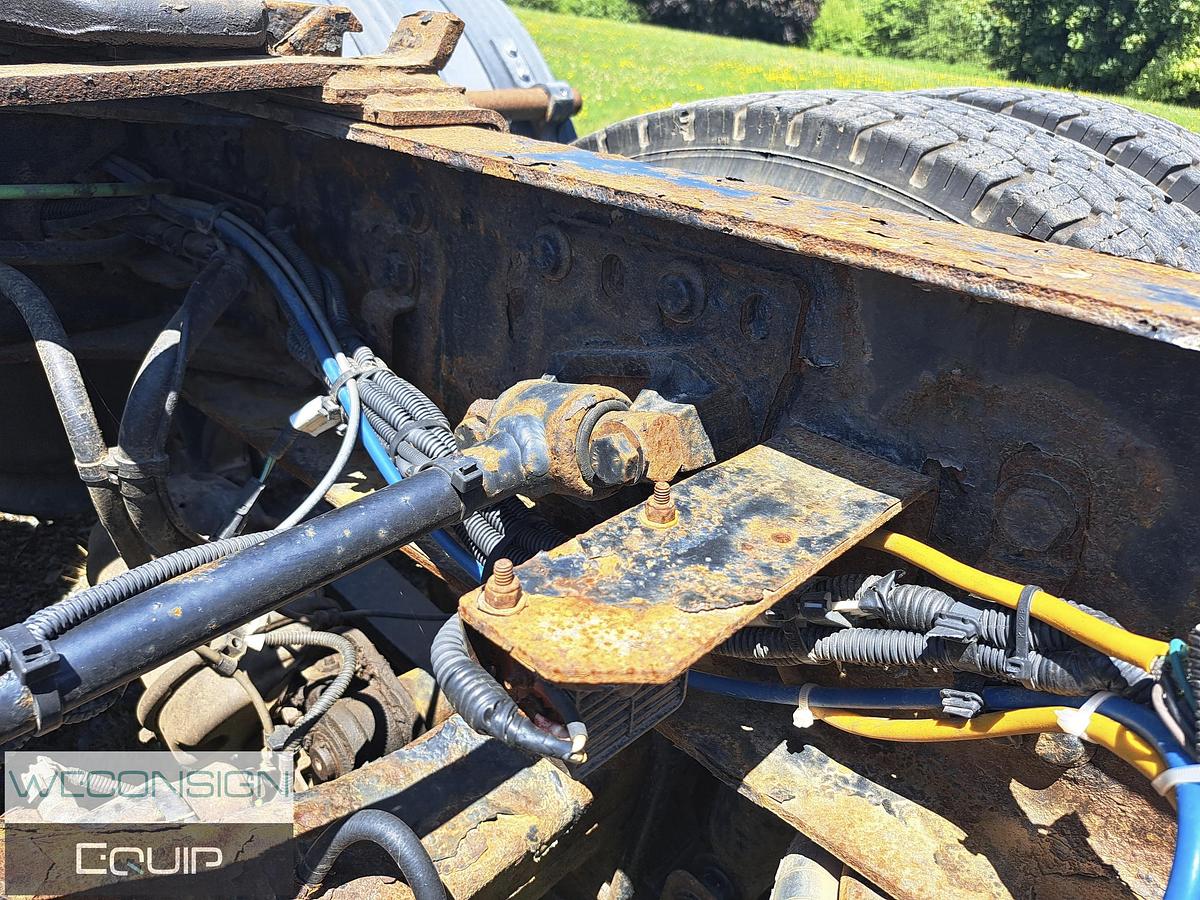 Used 2020 Freightliner Coronado Sleeper Truck Tractor