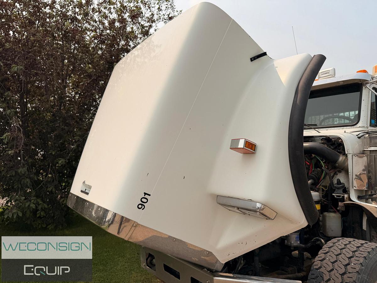Used 2007 Freightliner FLD120SD 35 Ton Knuckle Boom Truck
