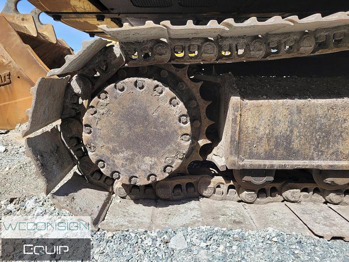 Used 2001 John Deere 200LC Excavator