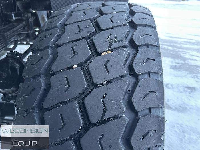 Used 2004 Kenworth C500B Bed Truck